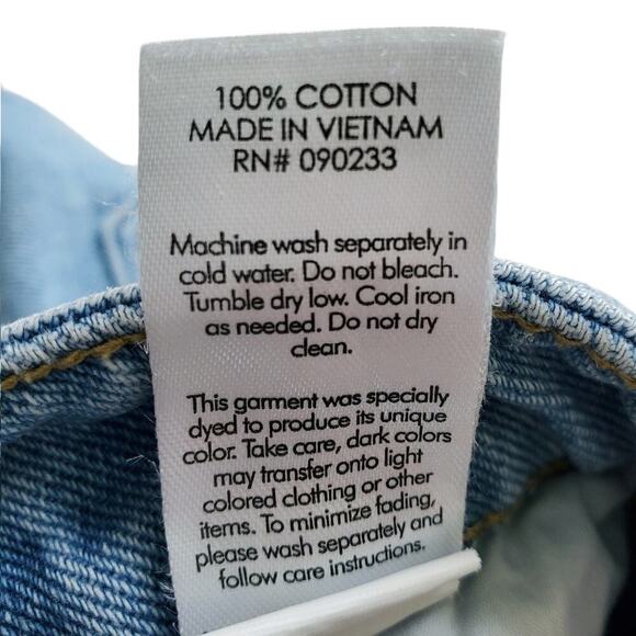 PacSun Light Blue Ripped Denim Mom Shorts Size 26 - Picture 8 of 16